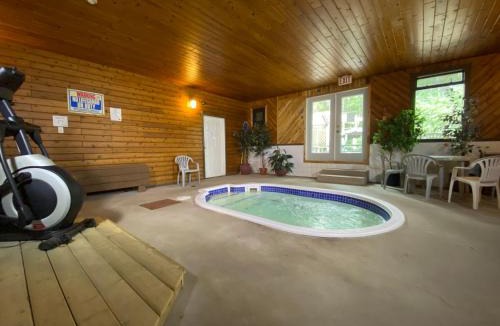 Valemount Hotel | Chalet Continental Motel