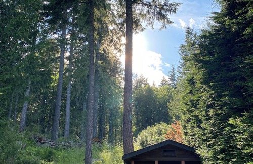 Shawnigan Lake Ski Chalet | Chalet Style Cottage near Shawnigan Lake
