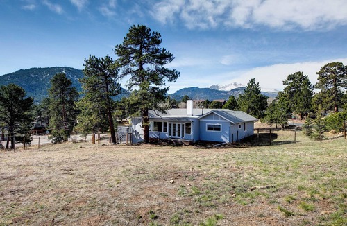 Estes Park House | Chapin Ln - Near Downtown/Pets Welcome!