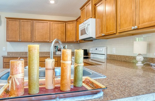 St. Cloud House | Charming 1-bedroom house in pleasant St. Cloud within close distance to Parks
