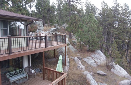 Custer House | Charming 1-bedroom unit in gorgeous Custer with WiFi car rental available. Suite