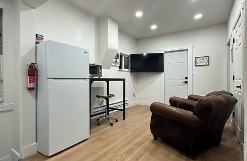 Fort Morgan House | Charming 1-bedroom house in perfect Fort Morgan Walking distance to downtown