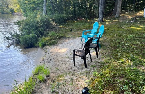 Wolfeboro Cottage | Charming 1940s Crescent Lake Cottage – Your Lakeside Paradise
