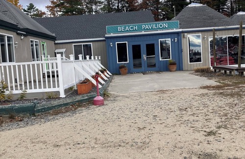 South Casco Resort | Charming 2-bedroom home in Point Sebago Resort located at 37 Purple Road -