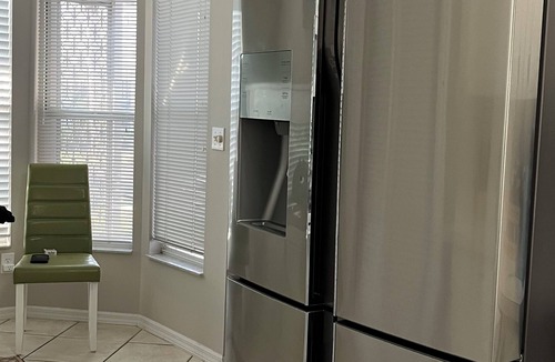 North Naples Villa | Charming 2-bedroom plus den villa in prime location North Naples close to beach