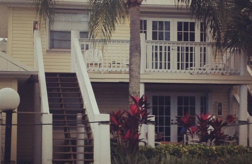 Sebastian Resort | Charming 2-bedroom resort with AC, WiFi in beautiful, popular Sebastian, Florida