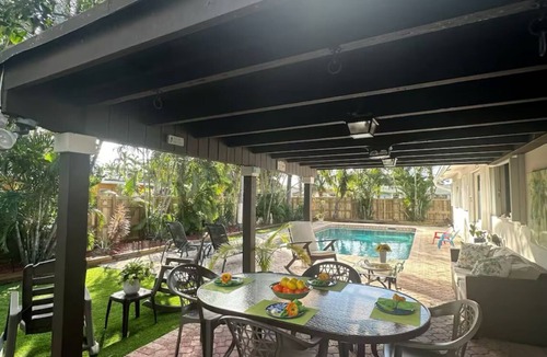 Deerfield Beach House | Charming 3-bedroom house soothing Deerfield Beach, heated pool