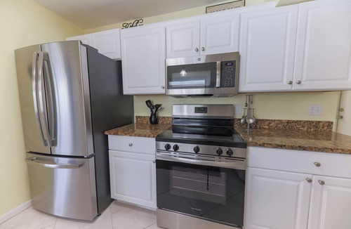 Port Saint Lucie House | Charming 3-bedroom pool home with fast WiFi, AC in awesome Port St. Lucie.