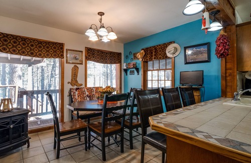 Angel Fire Cabin | Charming 3-bedroom cabin with WiFi in Angel Fire