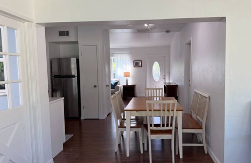 Central Beach House | Charming 3-bedroom house with private pool and yard in Vero Beach, Florida