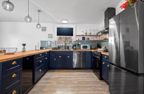West Palm Beach House | Charming 4-Bedroom Oasis in WPB