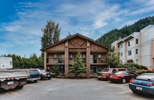 Harrison Hot Springs Condo | Charming 4 Person Studio W/AC!