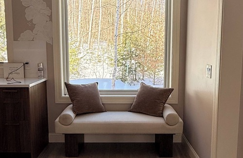 Thornton House | Charming 5-bedroom house White Mountains Family Luxe Escape