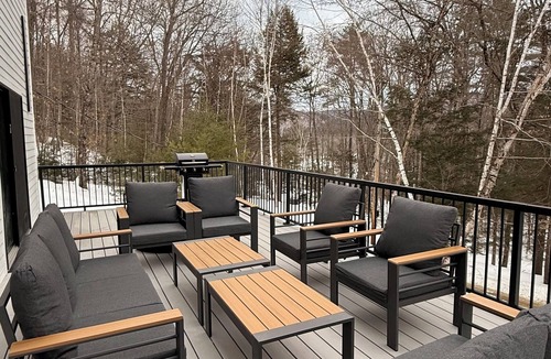Thornton House | Charming 5-bedroom house White Mountains Family Luxe Escape