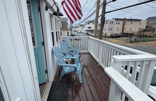 Salisbury Beach House | Charming beach cottage just steps from the ocean