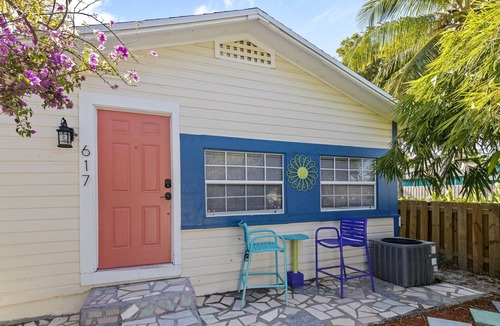 Mango Groves House | Charming Beach Home Near Lake Ave