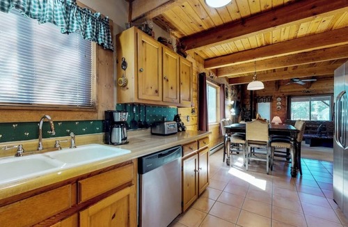 Pagosa Springs Cabin | Charming cabin with WiFi & fireplace - easy access to lake & attractions