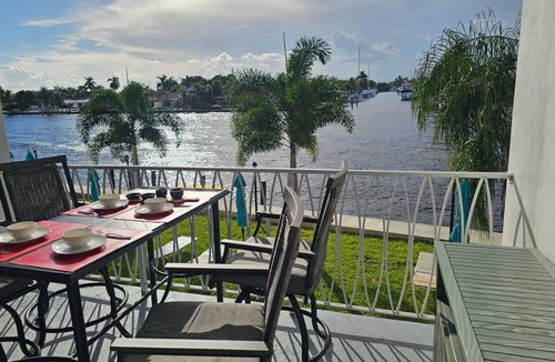 Pompano Beach Condo | Charming condo in Intracostal and heart of Pompano Beach .Live the life !
