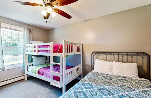 Five Islands House | Charming cottage near the beach with balcony, deck, grill, fireplace - dogs OK