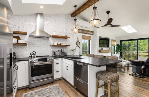 Kennebunkport House | Charming Designer Cottage on Marsh