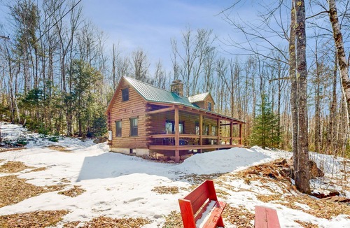 Jackson Cabin | Charming, dog-friendly cabin with an exercise room near golf course