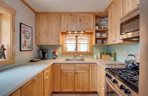 Estes Park Cabin | Charming Estes Park Cabin w/2 Private Patios!