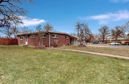 Littleton House | Charming Family Home in Lovely Littleton