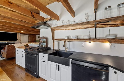 Gilmanton Apartment | Charming Farm Loft | Mini Cows + Mtn Views