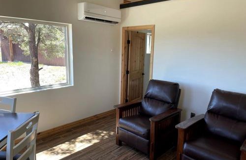 Raton House | Charming, Glamping Cabin with Barbecue Grill, Perfect for Wildlife Watching in Raton, New Mexico