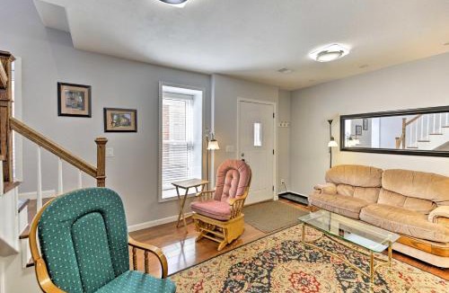 Laramie House | Charming Historic Condo - Walk to Downtown & UW