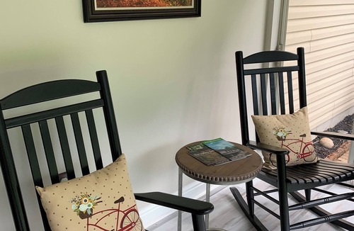 Hudson House | Charming Historical Hudson Retreat on almost 4 acres! Wildlife views daily!