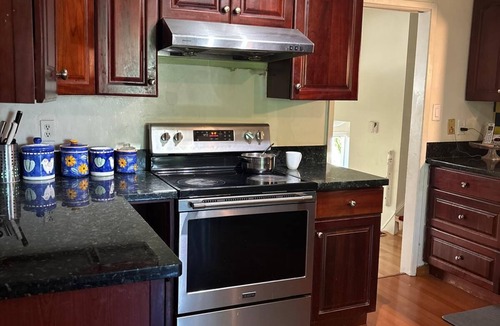 Richmond House | Charming Home in Quiet, Convenient Neighbourhood-4 BR 2 Bath House