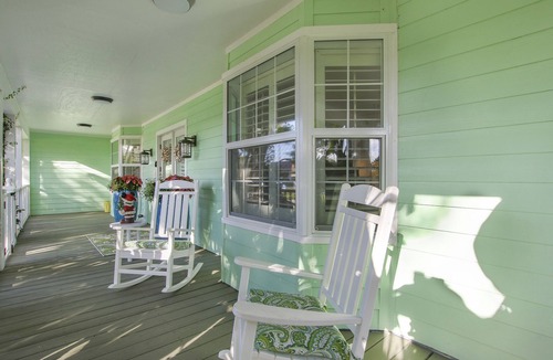 Hobe Sound House | Charming Key West style home with pool + spa
