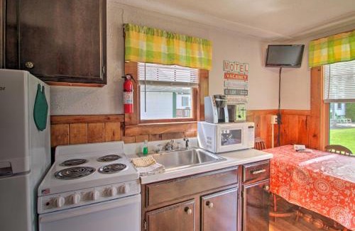 Laconia House | Charming Laconia Cottage: Walk to Weirs Beach