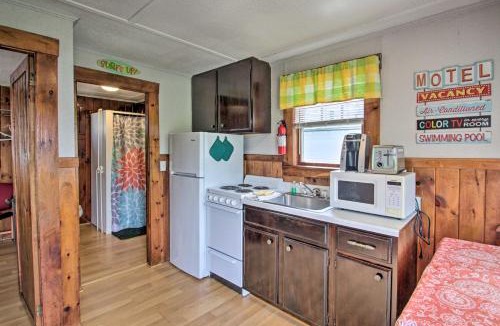 Laconia House | Charming Laconia Cottage: Walk to Weirs Beach