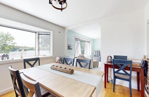 Gouldsboro House | Charming Lakefront House with Outdoor Firepit, Washer/Dryer and Wifi