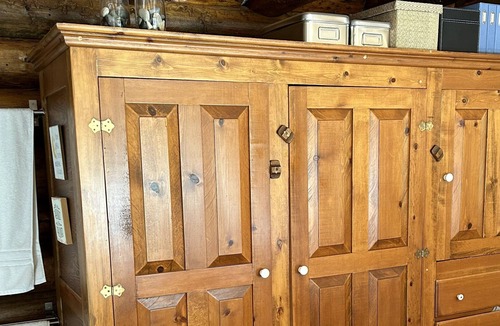Alhambra Cabin | Charming Log Home Nestled in 7 Wooded Acres