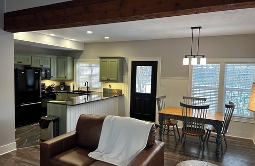 Fowler Lake Cabin | Charming, Modern-Rustic Cabin w/Jacuzzi at Fowler Lake, SK