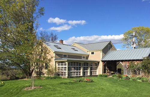 Richmond House | Charming Old Vermont Farmhouse: Rental