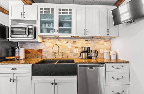 Moultonborough House | Charming Post & Beam Farmhouse Near Lake Winnipesaukee - Pet-Friendly!