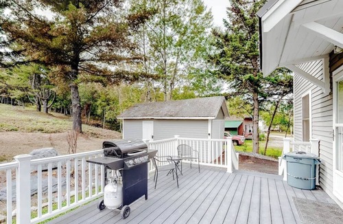 Rockwood House | Charming riverfront home with mountain views & private dock