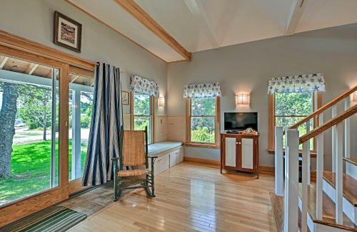 Stonington Apartment | Charming Stonington Studio w/Ocean Views!