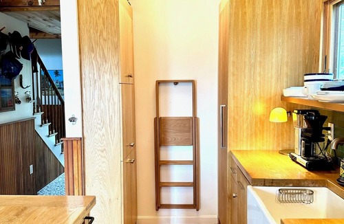 West Chatham House | Chatham Cape Cod Retreat, near boat yards, Harding's Beach, Stage Harbor Light