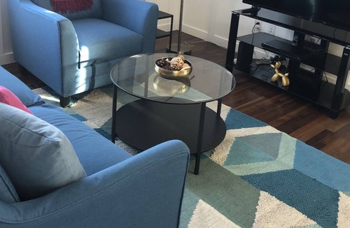 Prince George House | Cheerful Bright 3BDR Quiet Neighborhood Dog Friendly