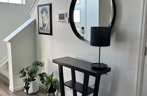Denver House | Cherry Creek Trail 3 Bedroom Townhouse