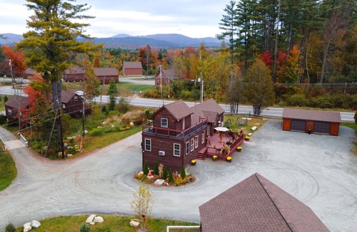 Bethlehem Resort | Cherry Lodge #3: Cozy King Room Retreat