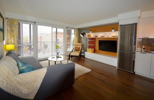 Downtown Victoria Condo | Chic 1BR Steps from Chinatown and Harbour