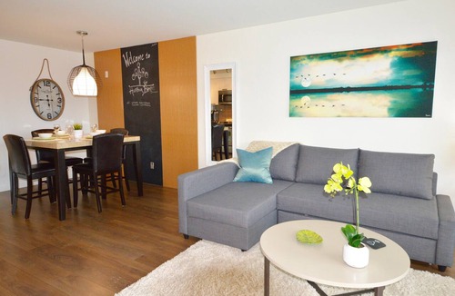 Downtown Victoria Condo | Chic 1BR Steps from Chinatown and Harbour