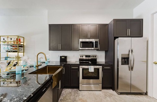 Fort Lauderdale Apartment | Chic 2BR, Beachside Escape for Families in FLL!
