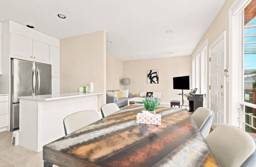 Arbutus Ridge House | Chic 3-Bed West Side Home – Easy Transit & UBC